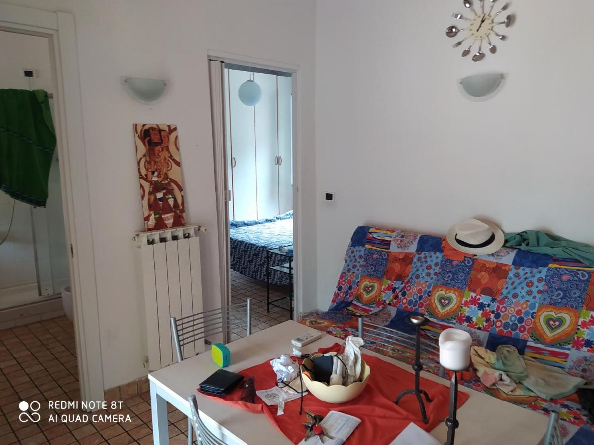 Casa Vacanza Oasi Tranquilla La Spezia Esterno foto